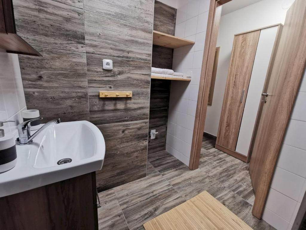 Apartmany Nova Duha Vavrinec Eksteriør bilde
